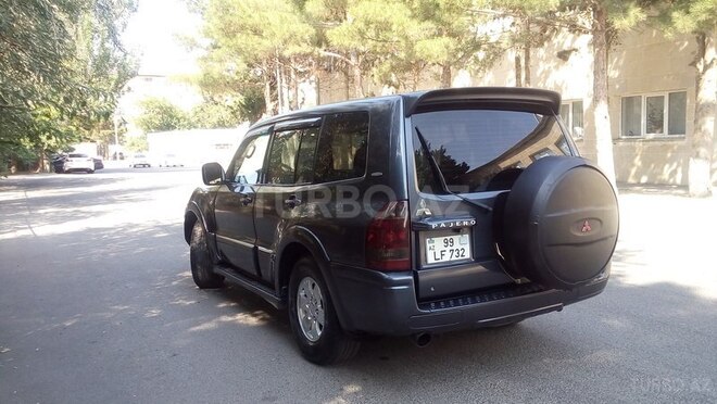 Mitsubishi Pajero 2005, 320,000 km - 3.0 l - Bakı