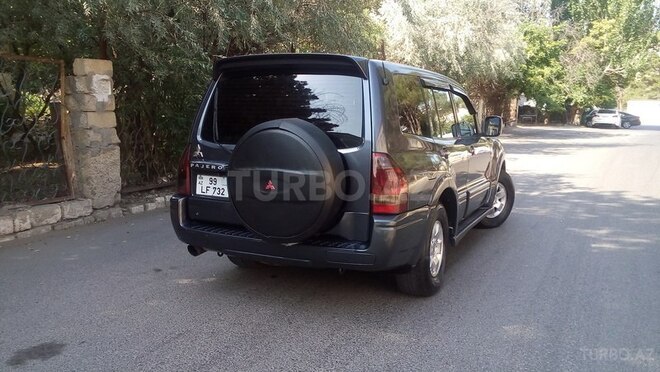 Mitsubishi Pajero 2005, 320,000 km - 3.0 l - Bakı