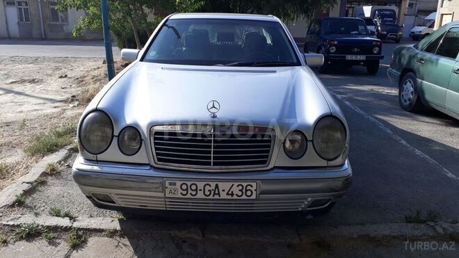 Mercedes E 220 1998, 202,692 km - 2.2 l - Bakı