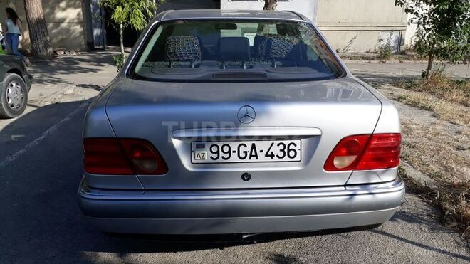 Mercedes E 220 1998, 202,692 km - 2.2 l - Bakı