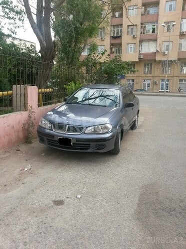 Nissan Sunny 2002, 305,640 km - 1.3 l - Bakı