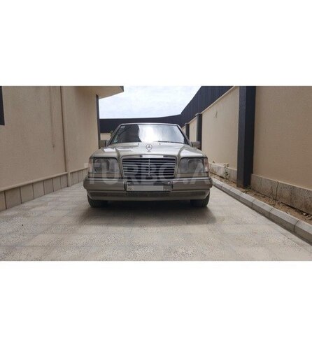 Mercedes E 220 1995, 230,000 km - 2.2 l - Bakı