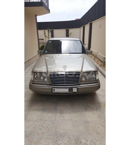Mercedes E 220 1995, 230,000 km - 2.2 l - Bakı