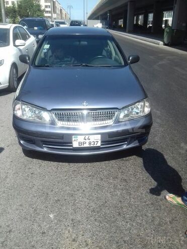 Nissan Sunny 2002, 305,642 km - 1.3 l - Bakı