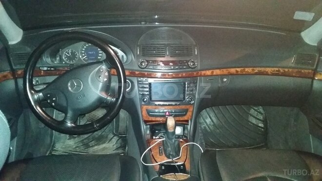 Mercedes E 220 2004, 290,000 km - 2.2 l - Bakı