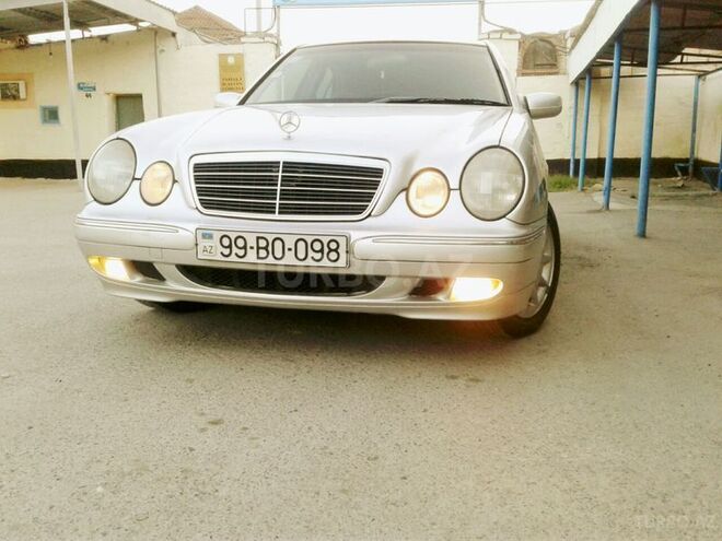 Mercedes E 240 1999, 220,000 km - 2.4 l - Bakı
