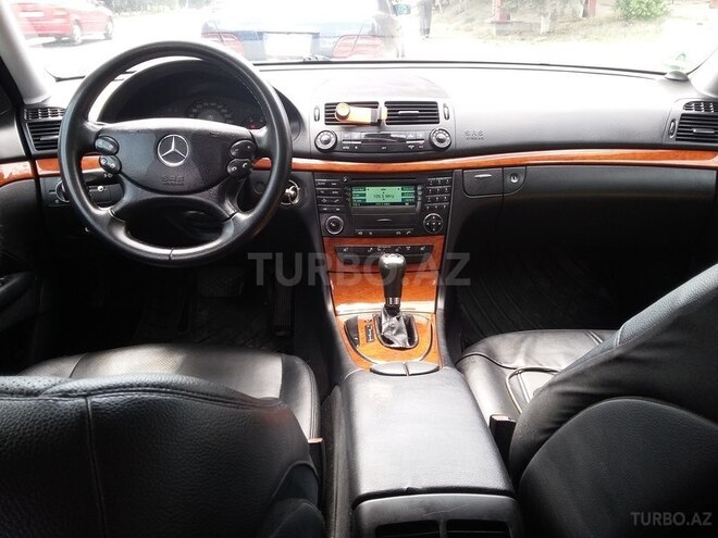 Mercedes E 200 2006, 320,000 km - 2.1 l - Bakı