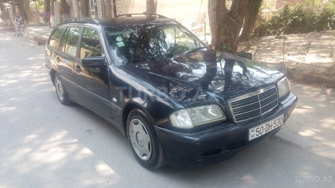 Mercedes C 220 2000, 300,000 km - 2.2 л - Sumqayıt