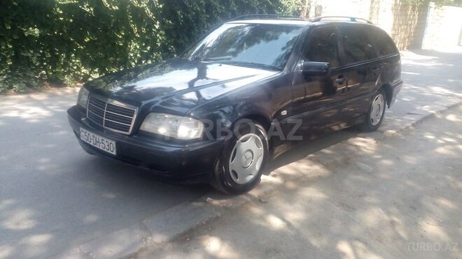 Mercedes C 220 2000, 300,000 km - 2.2 л - Sumqayıt
