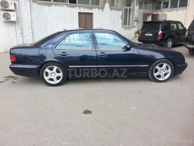 Mercedes E 240 2001, 244,000 km - 2.6 л - Gəncə