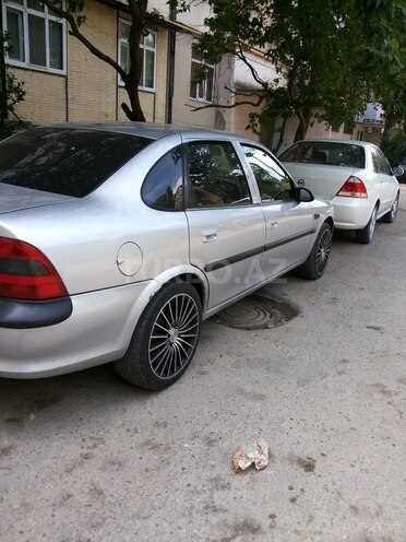 Opel Vectra 1997, 295,000 km - 1.8 l - Bakı