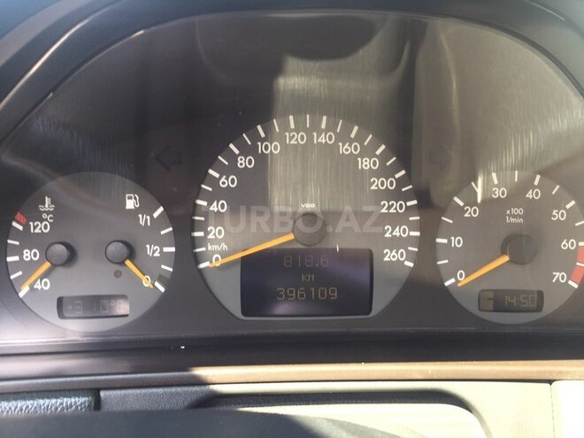 Mercedes E 240 2001, 396,000 km - 2.6 l - Bakı