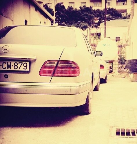 Mercedes E 280 2000, 169,000 km - 2.8 l - Bakı