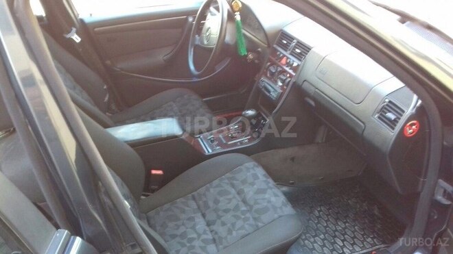 Mercedes C 220 2000, 310,000 km - 2.2 l - Xırdalan