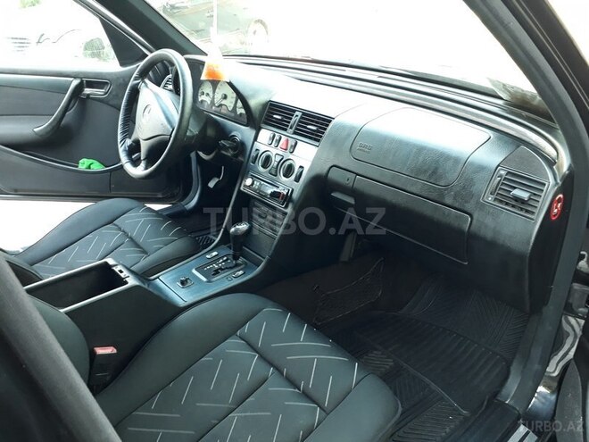 Mercedes C 180 1999, 250,000 km - 1.8 l - Bakı