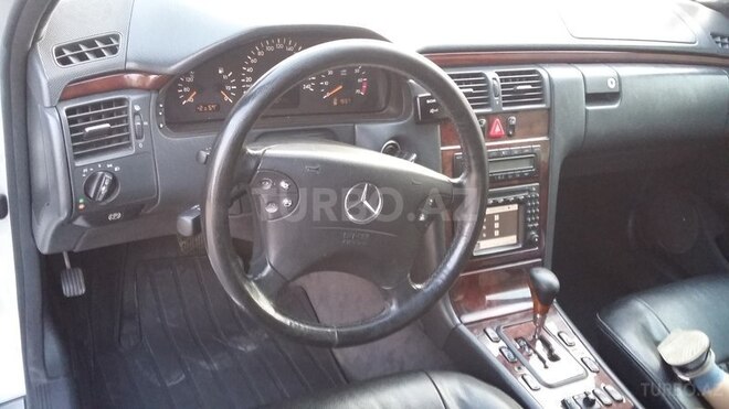 Mercedes E 240 2000, 170,000 km - 2.4 л - Bakı