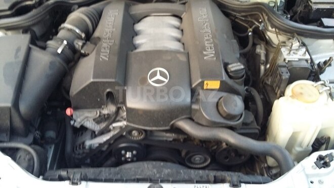 Mercedes E 240 2000, 170,000 km - 2.4 л - Bakı