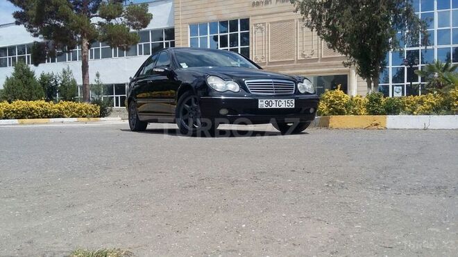 Mercedes C 200 2001, 240,000 km - 2.0 l - Salyan