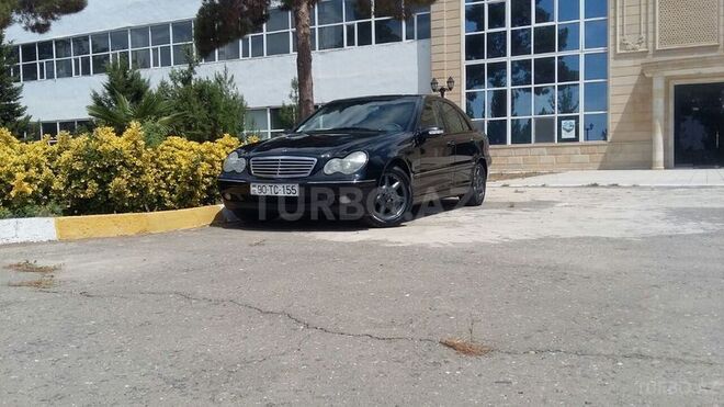 Mercedes C 200 2001, 240,000 km - 2.0 l - Salyan