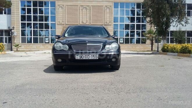 Mercedes C 200 2001, 240,000 km - 2.0 l - Salyan