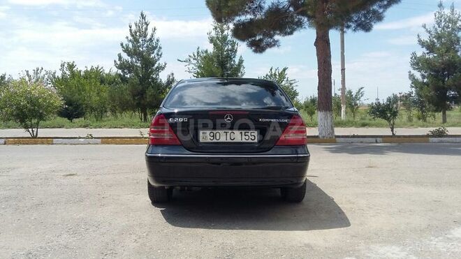 Mercedes C 200 2001, 240,000 km - 2.0 l - Salyan