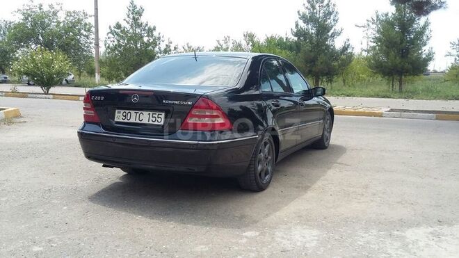 Mercedes C 200 2001, 240,000 km - 2.0 l - Salyan