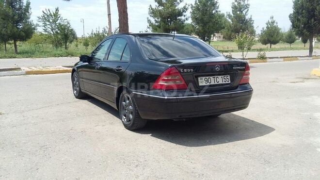 Mercedes C 200 2001, 240,000 km - 2.0 l - Salyan