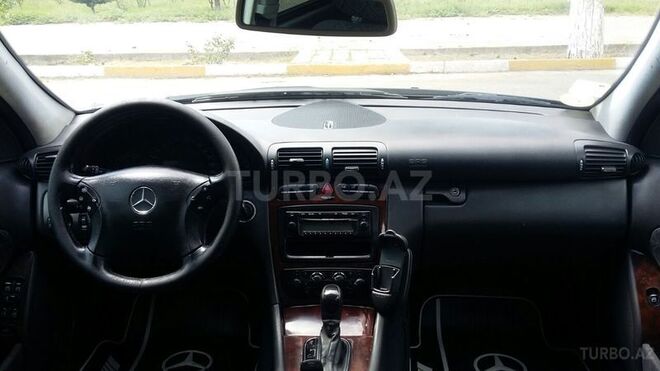 Mercedes C 200 2001, 240,000 km - 2.0 l - Salyan