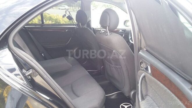 Mercedes C 200 2001, 240,000 km - 2.0 l - Salyan