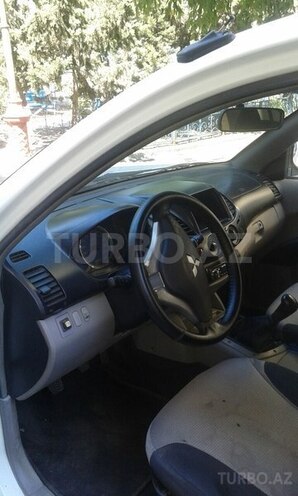 Mitsubishi L200 2007, 227,000 km - 2.5 л - Bakı