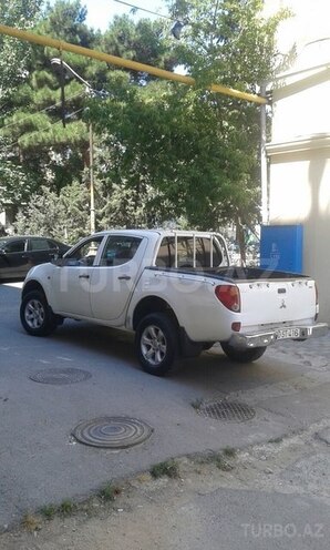 Mitsubishi L200 2007, 227,000 km - 2.5 л - Bakı
