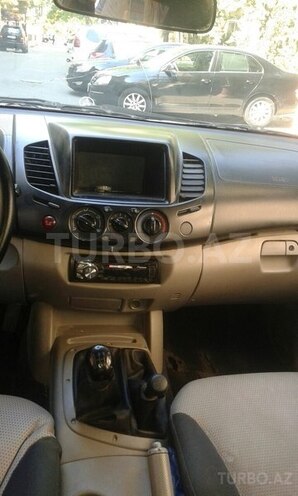 Mitsubishi L200 2007, 227,000 km - 2.5 л - Bakı