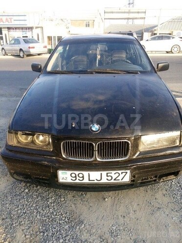 BMW 318 1992, 428,000 km - 1.8 l - Bakı