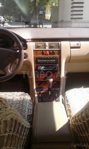 Mercedes E 320 2000, 344,500 km - 3.2 l - Mingəçevir