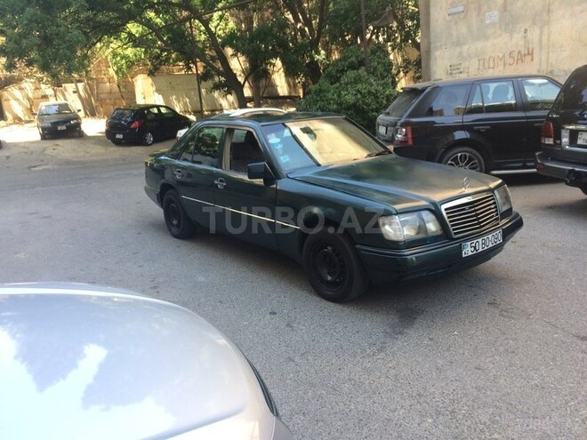 Mercedes E 260 1988, 295,600 km - 2.6 l - Bakı