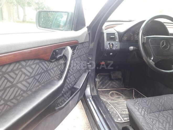 Mercedes C 220 1994, 300,000 km - 2.2 l - Bakı