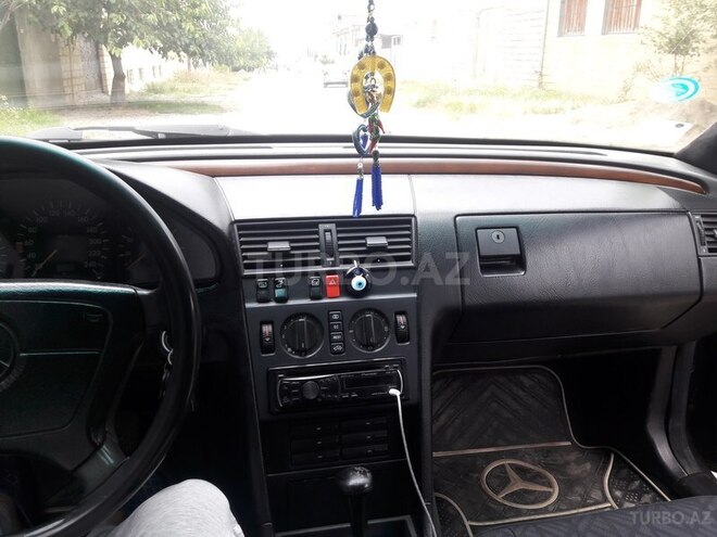 Mercedes C 220 1994, 300,000 km - 2.2 l - Bakı