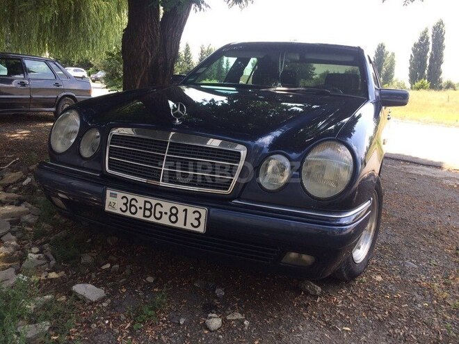 Mercedes E 200 1996, 333,600 km - 2.0 l - Qəbələ