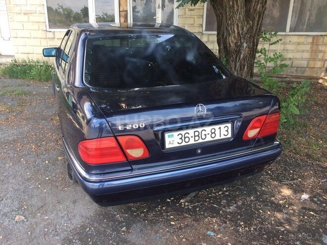 Mercedes E 200 1996, 333,600 km - 2.0 l - Qəbələ