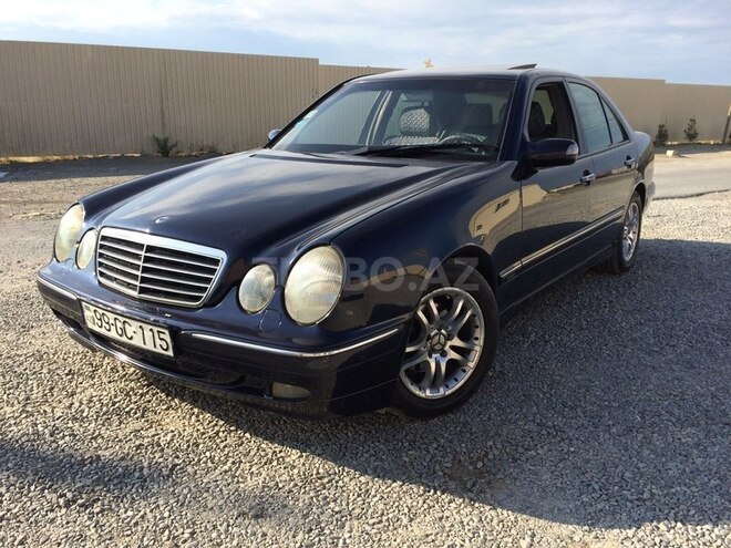 Mercedes E 220 2002, 229,500 km - 2.2 l - Bakı