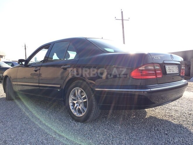 Mercedes E 220 2002, 229,500 km - 2.2 l - Bakı