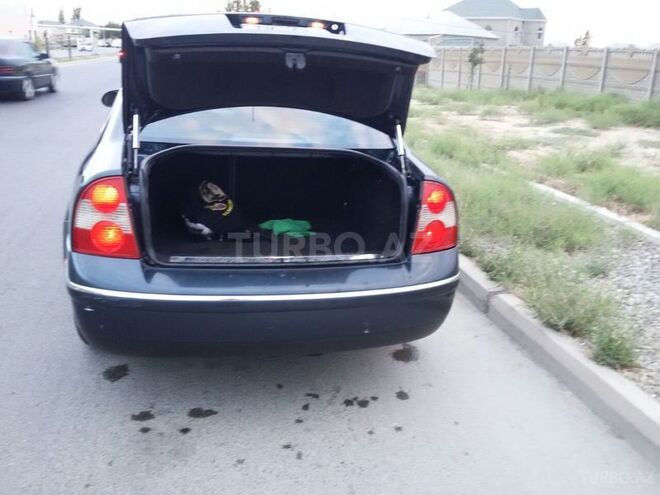 Volkswagen Passat 2004, 180,000 km - 1.8 l - Sumqayıt