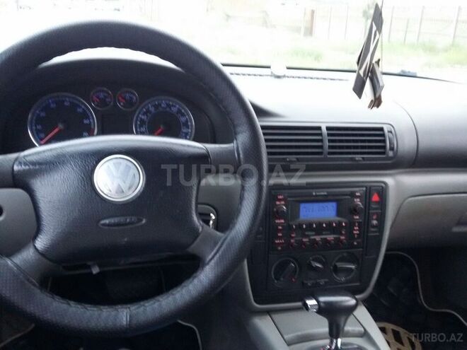 Volkswagen Passat 2004, 180,000 km - 1.8 l - Sumqayıt