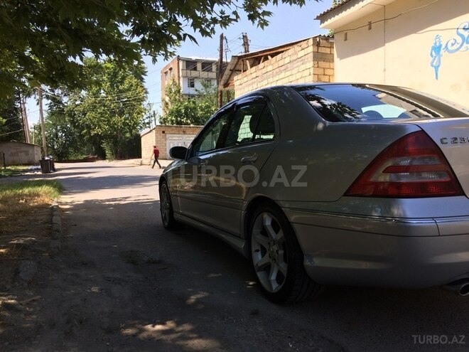 Mercedes C 230 2006, 240,563 km - 2.5 l - Mingəçevir