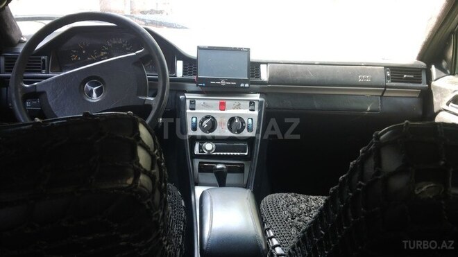 Mercedes E 250 1985, 477,700 km - 2.5 l - Bakı