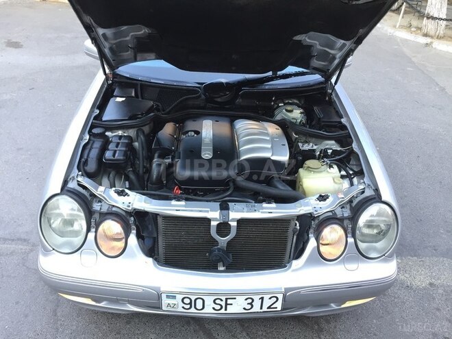 Mercedes E 270 2001, 272,727 km - 2.7 l - Bakı