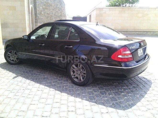 Mercedes E 320 2002, 176,000 km - 3.2 л - Bakı