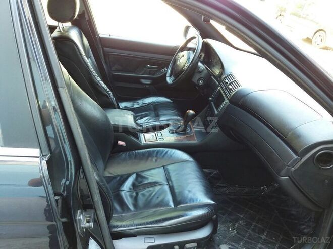 BMW 528 2000, 214,347 km - 2.8 l - Sumqayıt