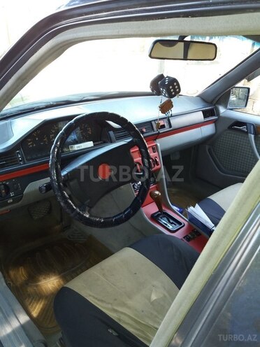 Mercedes E 230 1991, 368,500 km - 2.3 л - Bakı