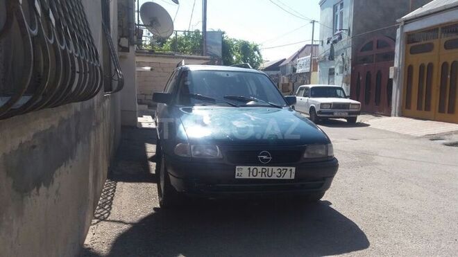 Opel Astra 1993, 50,400 km - 1.8 l - Bakı